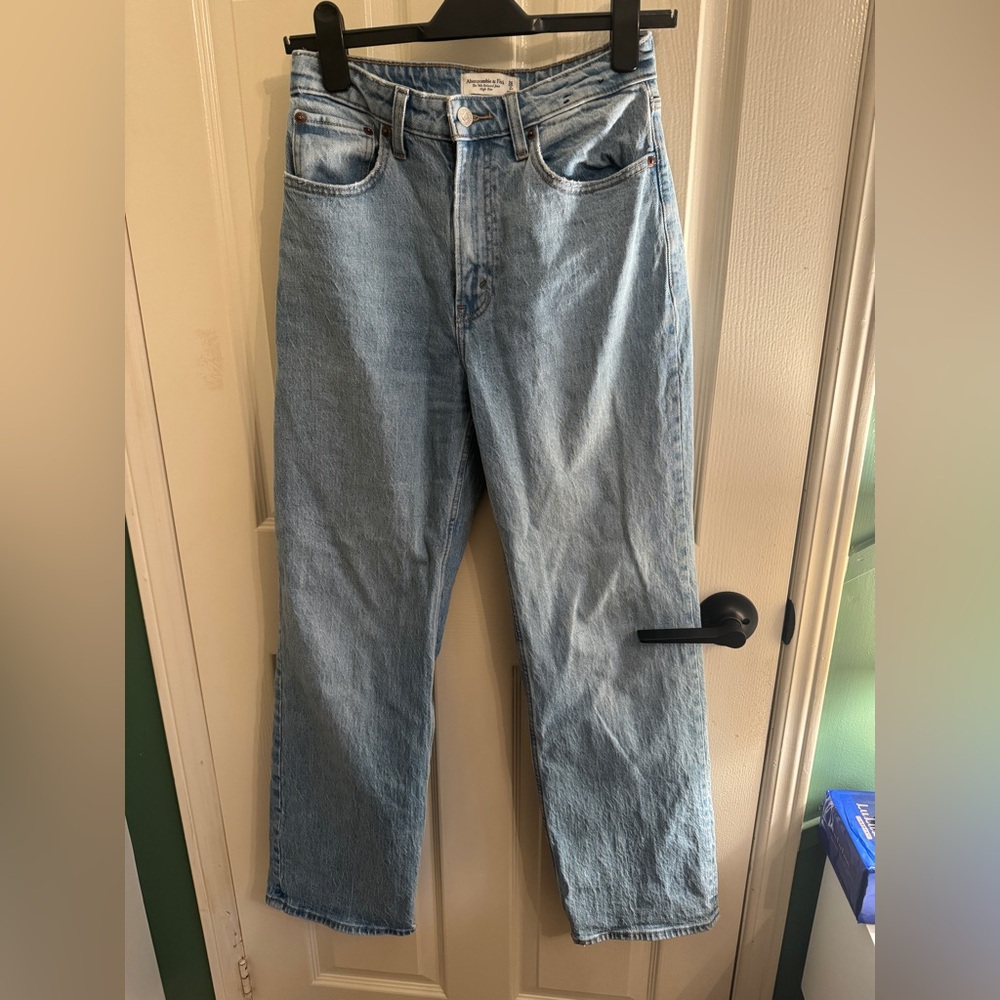 Women’s Light Blue Jeans
